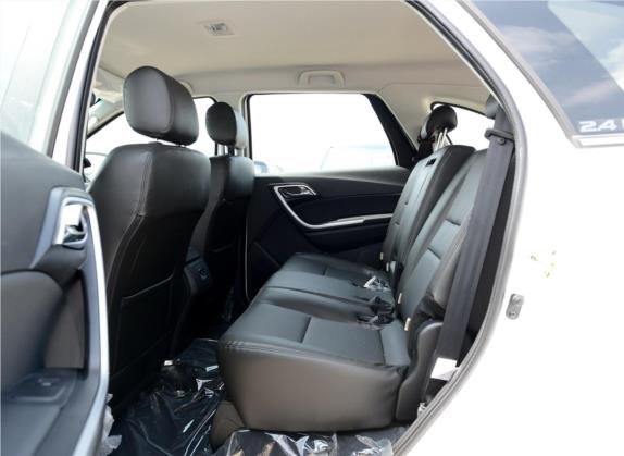 驭胜S350 2013款 2.4T 手动四驱柴油豪华版5座 车厢座椅   后排空间
