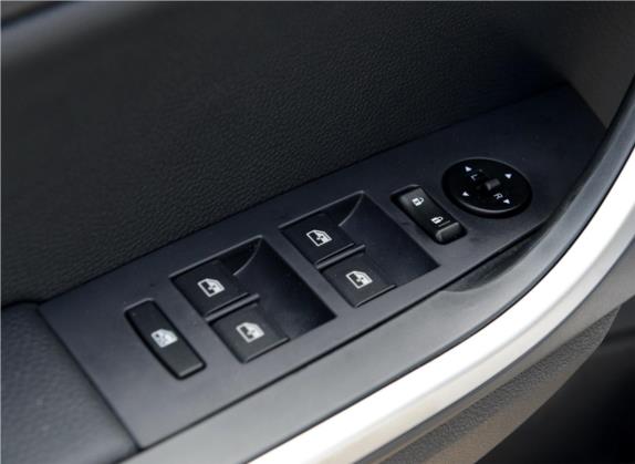 驭胜S350 2013款 2.4T 手动四驱柴油豪华版5座 车厢座椅   门窗控制