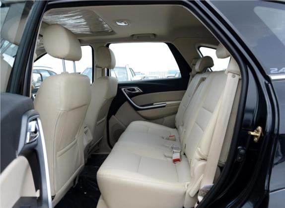 驭胜S350 2013款 2.4T 自动两驱柴油超豪华版5座 车厢座椅   后排空间