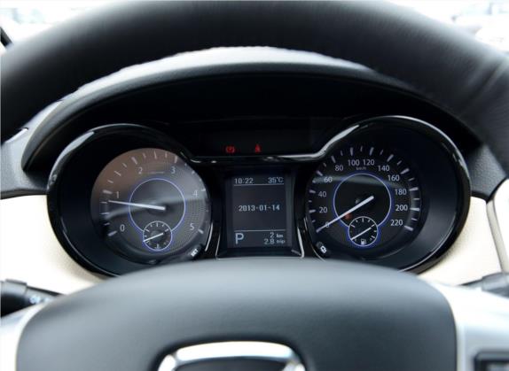驭胜S350 2013款 2.4T 自动两驱柴油超豪华版5座 中控类   仪表盘