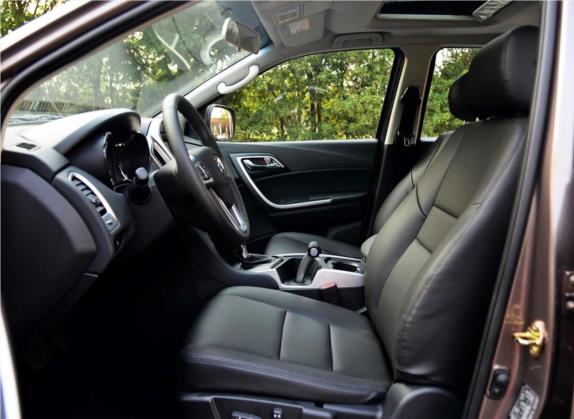 驭胜S350 2013款 2.4T 自动两驱柴油超豪华版7座 车厢座椅   前排空间