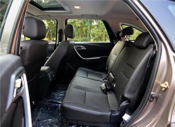 驭胜S350 2013款 2.4T 自动两驱柴油超豪华版7座 车厢座椅   后排空间