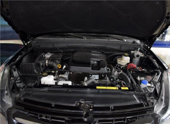 驭胜S350 2013款 2.4T 自动四驱柴油豪华版5座 其他细节类   发动机舱