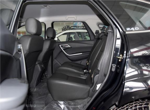 驭胜S350 2013款 2.4T 自动四驱柴油豪华版5座 车厢座椅   后排空间