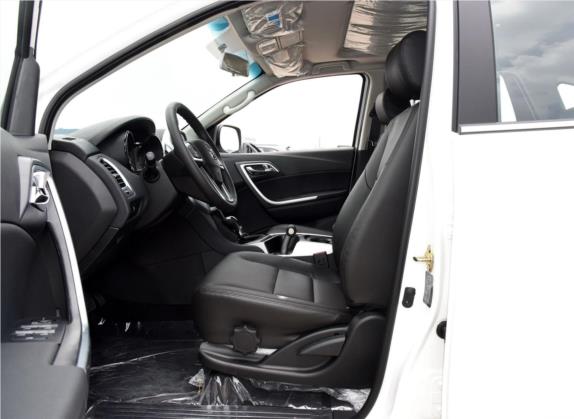 驭胜S350 2014款 2.4T 自动两驱柴油豪华天窗版7座 车厢座椅   前排空间