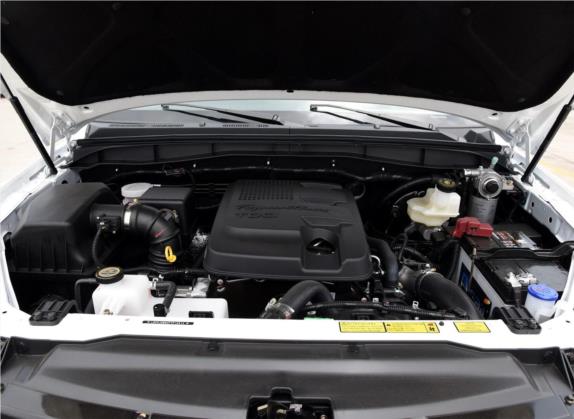 驭胜S350 2014款 2.4T 自动四驱柴油豪华天窗版5座 其他细节类   发动机舱