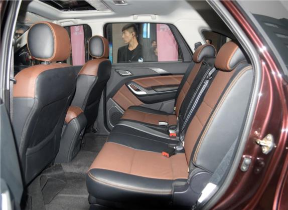 驭胜S350 2016款 2.0T 自动四驱汽油超豪华版5座 车厢座椅   后排空间
