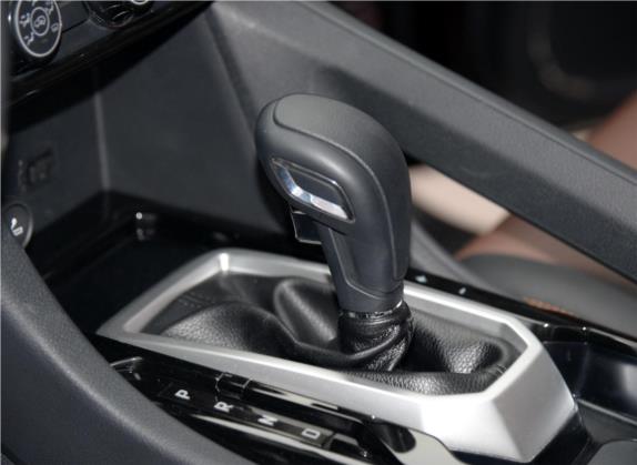 驭胜S350 2016款 2.0T 自动四驱汽油超豪华版5座 中控类   挡把