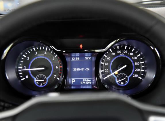 驭胜S350 2016款 2.0T 自动两驱汽油豪华天窗版5座 中控类   仪表盘