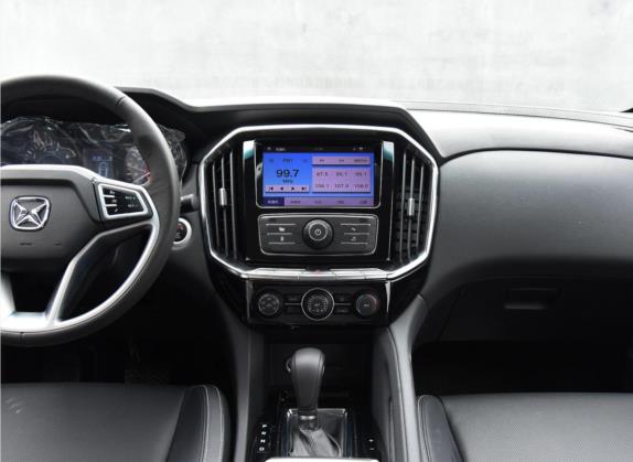 驭胜S350 2016款 2.0T 自动四驱汽油豪华版5座 中控类   中控台
