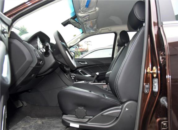 驭胜S350 2016款 2.0T 自动四驱汽油豪华版5座 车厢座椅   前排空间