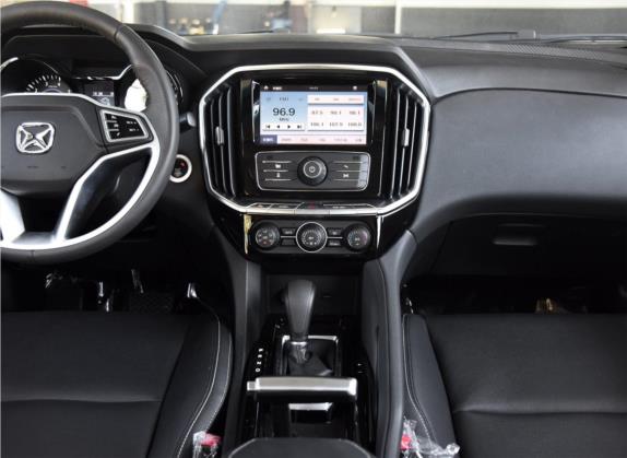 驭胜S350 2016款 2.0T 自动两驱汽油超豪华版5座 中控类   中控台