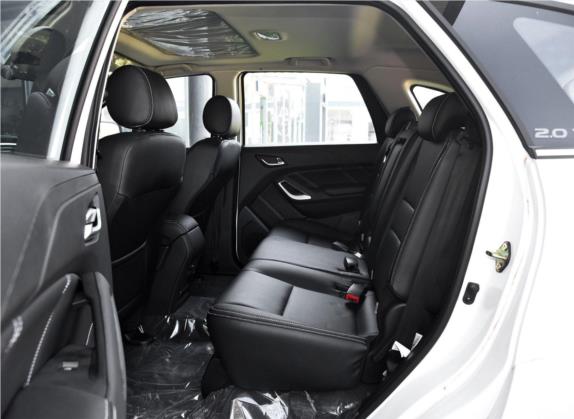 驭胜S350 2016款 2.0T 自动两驱汽油超豪华版5座 车厢座椅   后排空间