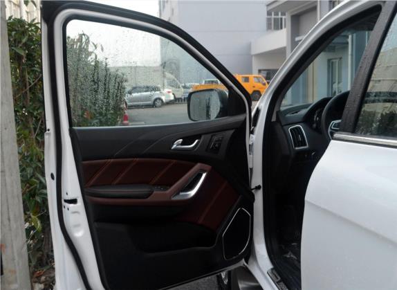 驭胜S350 2016款 2.0T 自动四驱汽油豪华天窗版7座 车厢座椅   前门板