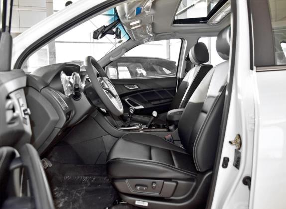 驭胜S350 2017款 2.0T 手动两驱柴油豪华天窗版5座 车厢座椅   前排空间
