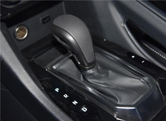 驭胜S350 2017款 2.0T 自动两驱柴油豪华版5座 中控类   挡把