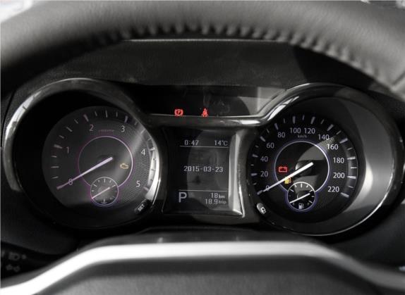 驭胜S350 2017款 2.0T 自动两驱柴油超豪华版5座 中控类   仪表盘