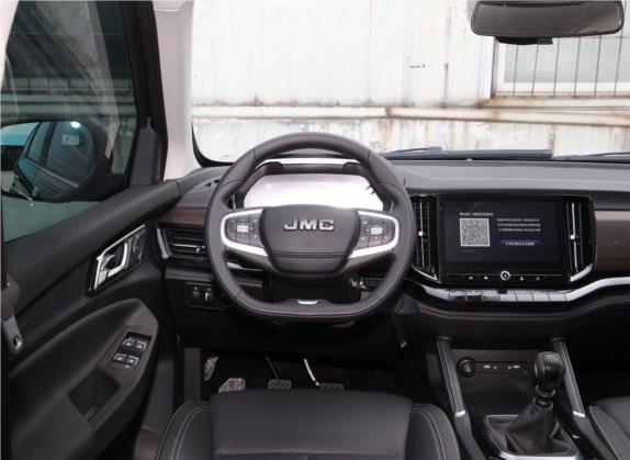 驭胜S350 2020款 2.0T 手动四驱汽油舒适版 中控类   驾驶位