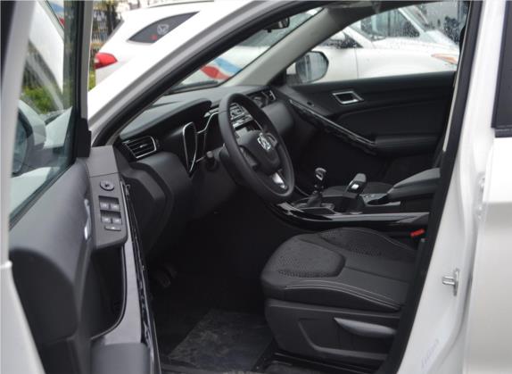 驭胜S330 2016款 1.5L GTDi 手动两驱舒适版 车厢座椅   前排空间