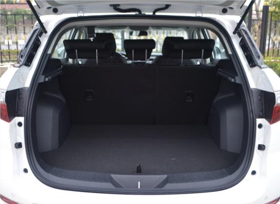 驭胜S330 2016款 1.5L GTDi 手动两驱舒适版 车厢座椅   后备厢