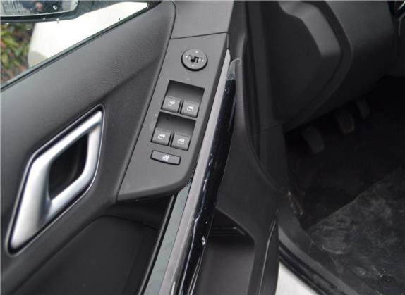驭胜S330 2016款 1.5L GTDi 手动两驱舒适版 车厢座椅   门窗控制