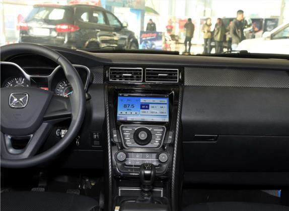 驭胜S330 2016款 1.5L GTDi 手动两驱时尚版 中控类   中控台