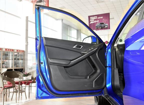 驭胜S330 2016款 1.5L GTDi 手动两驱时尚版 车厢座椅   前门板