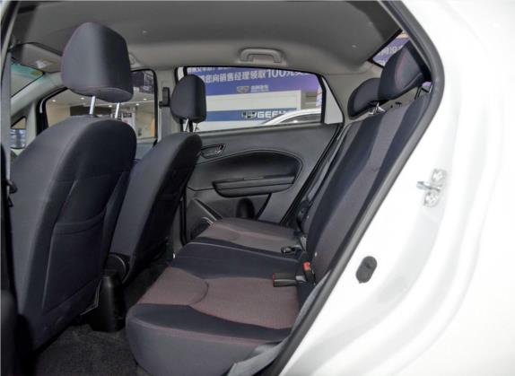英伦C5 2015款 1.5L 手动三厢精英型 车厢座椅   后排空间