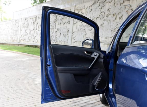 英伦C5 2015款 1.5L 自动三厢尊贵型 车厢座椅   前门板