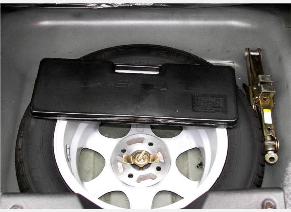 美人豹 2006款 1.8L 手动雳靓 其他细节类   备胎