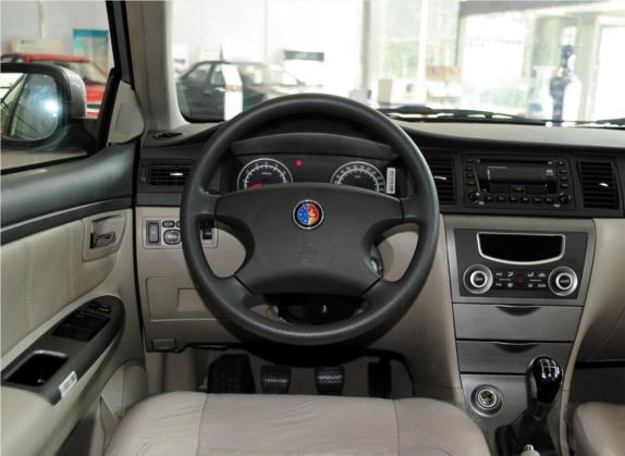 海景 2011款 新锐版 1.5L 手动标准型 中控类   驾驶位