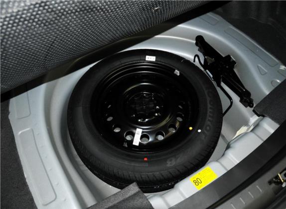 海景 2011款 新锐版 1.5L 手动标准型 其他细节类   备胎