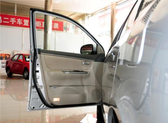 海景 2011款 新锐版 1.5L 手动标准型 车厢座椅   前门板