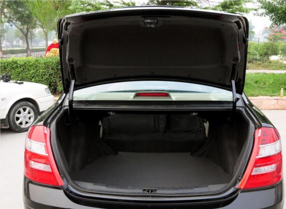 海景 2011款 新锐版 1.5L 手动舒适型 车厢座椅   后备厢