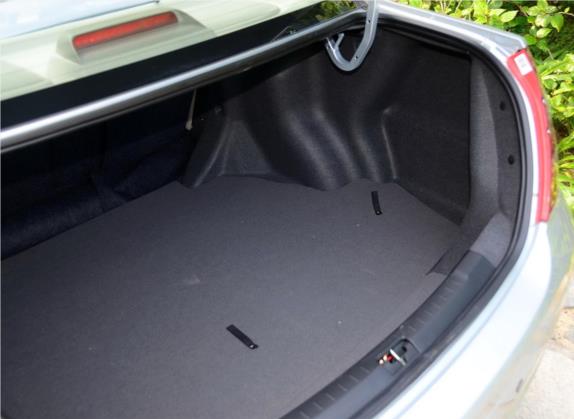 海景 2012款 1.8L 自动尊贵型 车厢座椅   后备厢