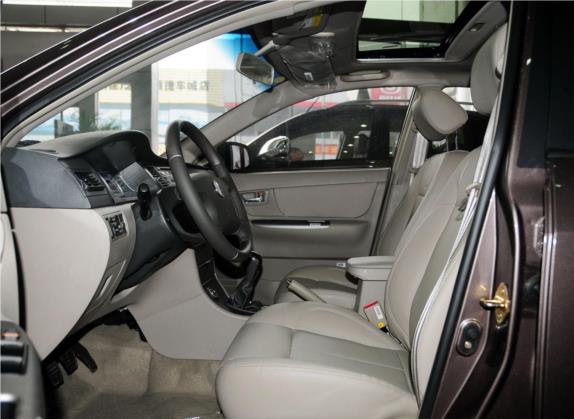 海景 2012款 节能版 1.5L 手动尊贵型 车厢座椅   前排空间