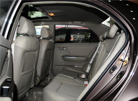海景 2012款 节能版 1.5L 手动尊贵型 车厢座椅   后排空间