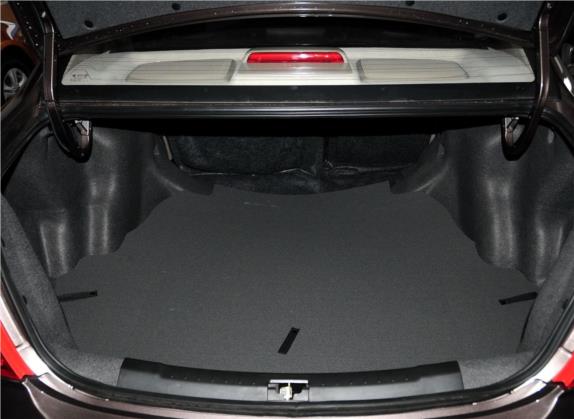 海景 2012款 节能版 1.5L 手动尊贵型 车厢座椅   后备厢