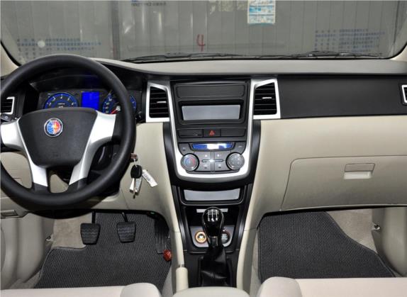 海景 2014款 1.5L 手动超越型 中控类   中控台