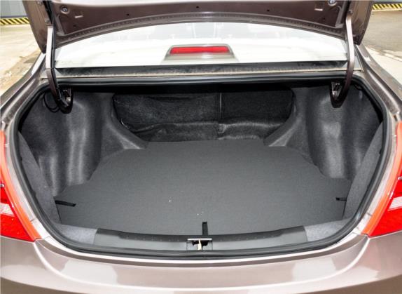 海景 2014款 1.5L 手动超越型 车厢座椅   后备厢