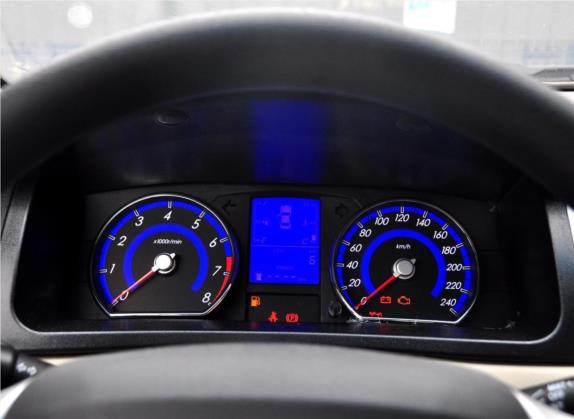 海景 2014款 1.5L 手动超越型 中控类   仪表盘