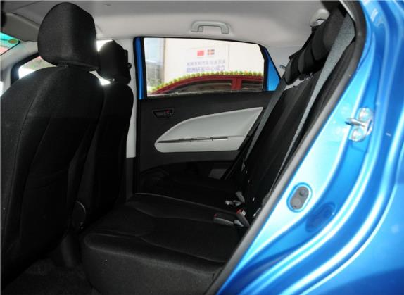 吉利SC5-RV 2011款 1.5L 尚酷版 车厢座椅   后排空间