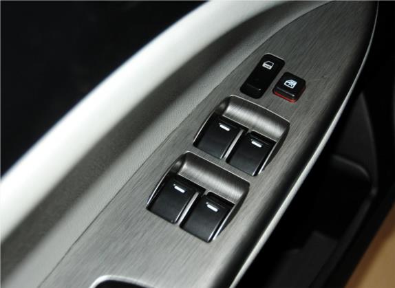 吉利SC5-RV 2011款 1.5L 尚酷版 车厢座椅   门窗控制