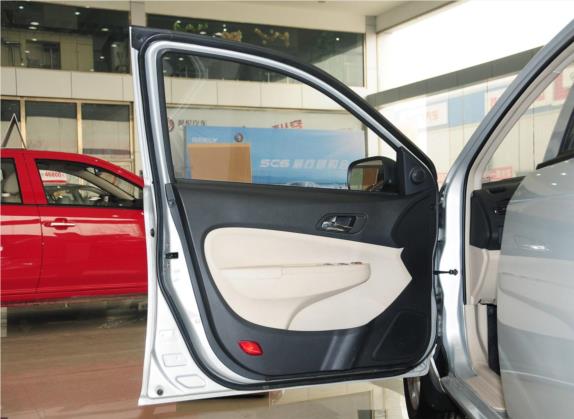 金刚财富 2012款 1.5L 进取型 车厢座椅   前门板