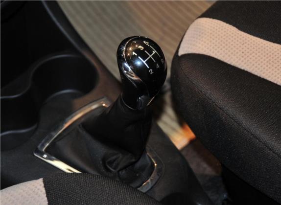 吉利GX2 2011款 1.3L 手动舒适型 中控类   挡把