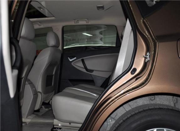吉利SX7 2013款 2.4L 自动尊贵型 车厢座椅   后排空间