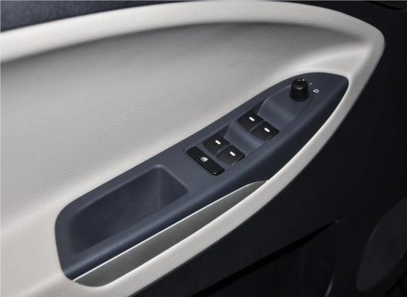 吉利SX7 2013款 2.4L 自动尊贵型 车厢座椅   门窗控制