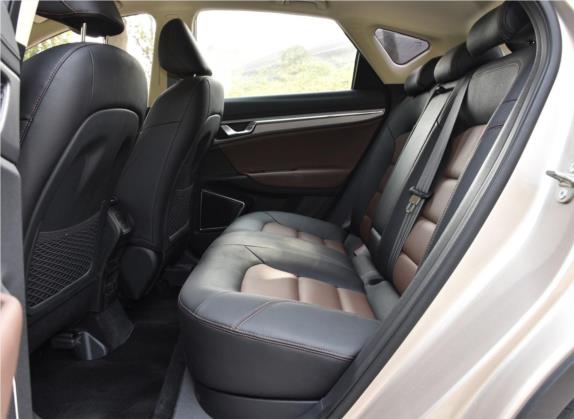 帝豪GS 2016款 运动版 1.3T 自动臻尚型 车厢座椅   后排空间