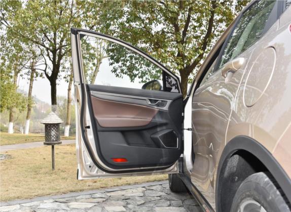 帝豪GS 2016款 运动版 1.3T 自动臻尚型 车厢座椅   前门板