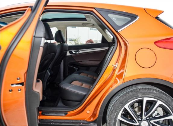 帝豪GS 2016款 优雅版 1.3T 自动臻尚型 车厢座椅   后排空间